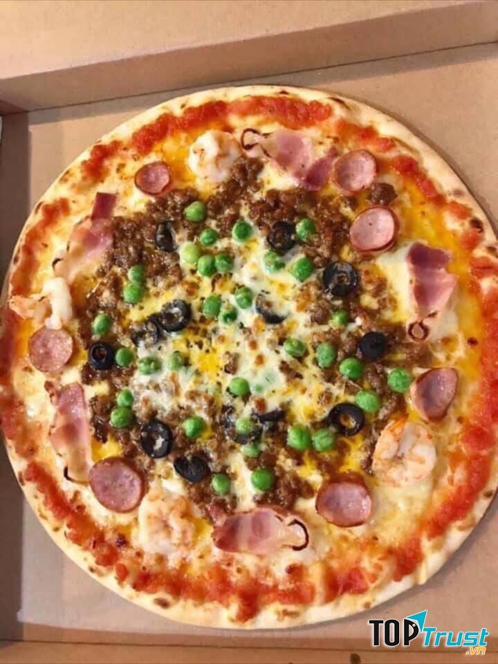 Món bánh pizza hấp dẫn tại quán