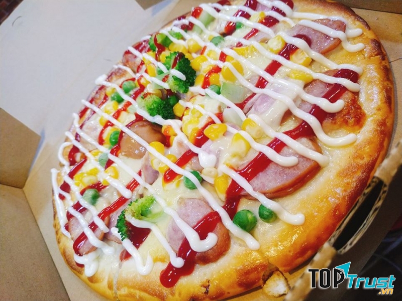 Món bánh pizza hấp dẫn tại quán