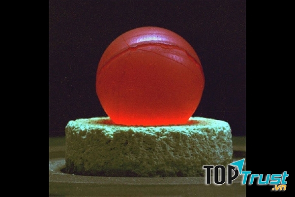 Plutonium: 4000 USD/gram (84,7 triệu VNĐ/gram)