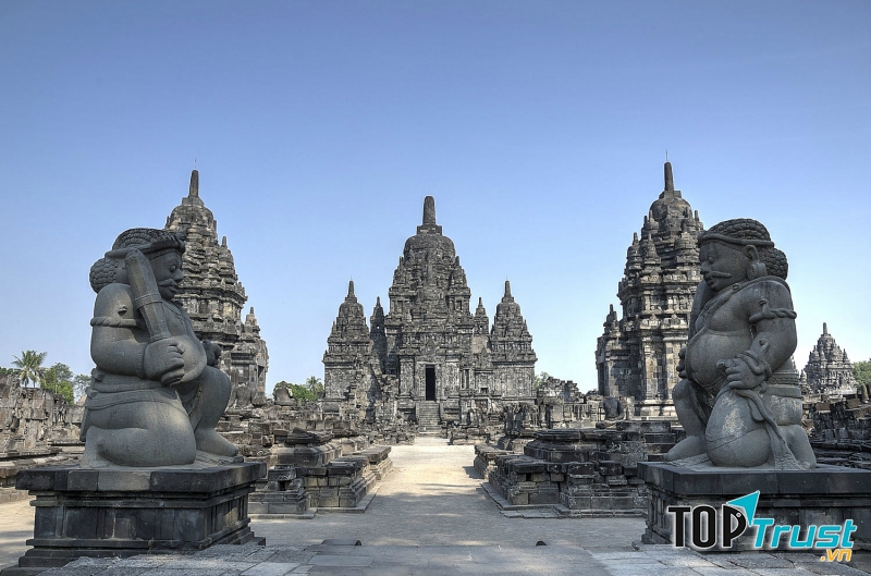 Prambanan là ngôi đền Hindu lớn nhất Đông Nam Á