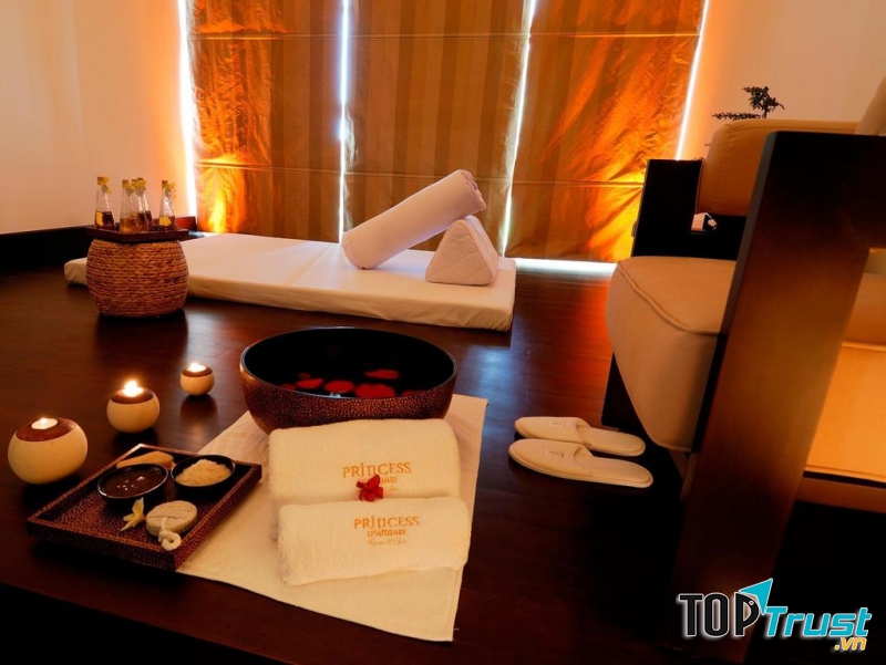 Phòng Spa của resort với ánh đèn ấm áp