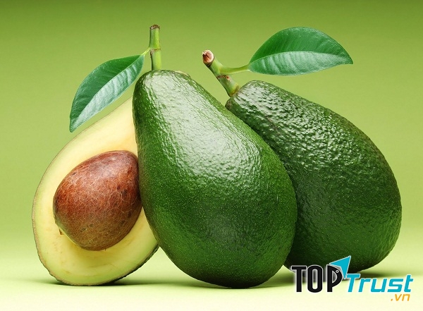 Quả bơ có tác dụng chống viêm da, góp phần xoa dịu những phần da bị tấy đỏ.