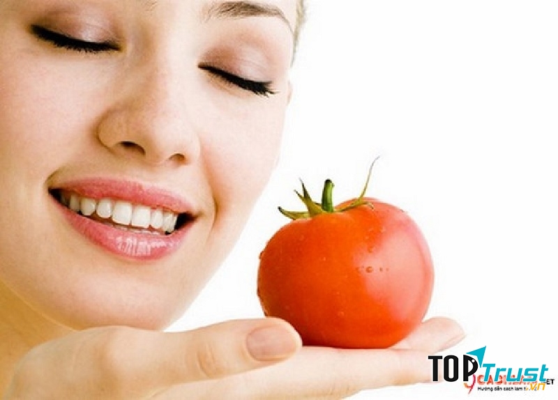 Quả cà chua giúp ngăn ngừa tia cực tím và chống ăn mòn da