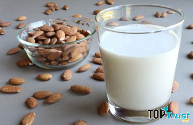 Qủa hạnh nhân và sữa