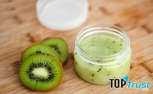 Mặt nạ Kiwi sữa chua giúp da mềm mịn