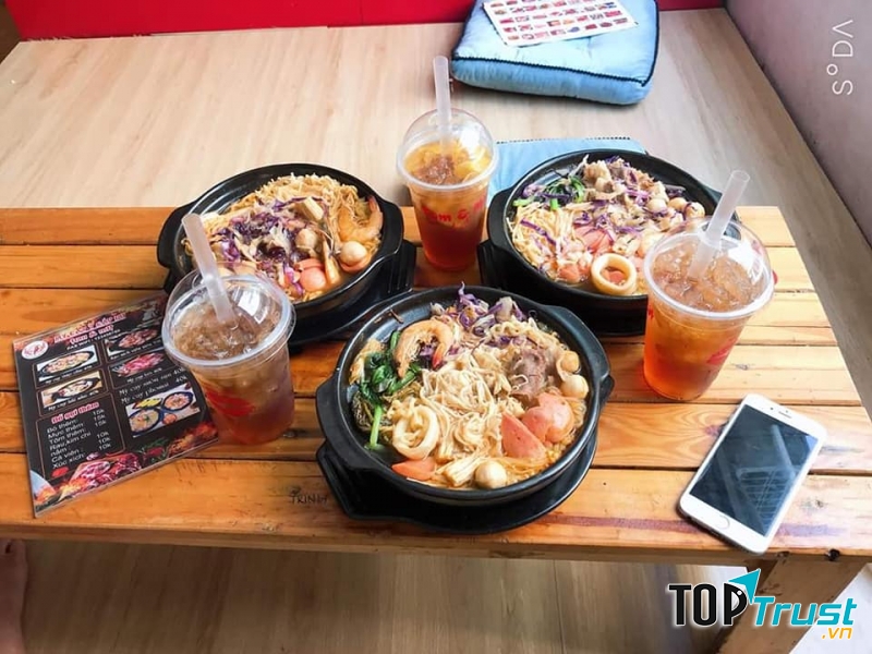 Quà vặt Tom & Mit