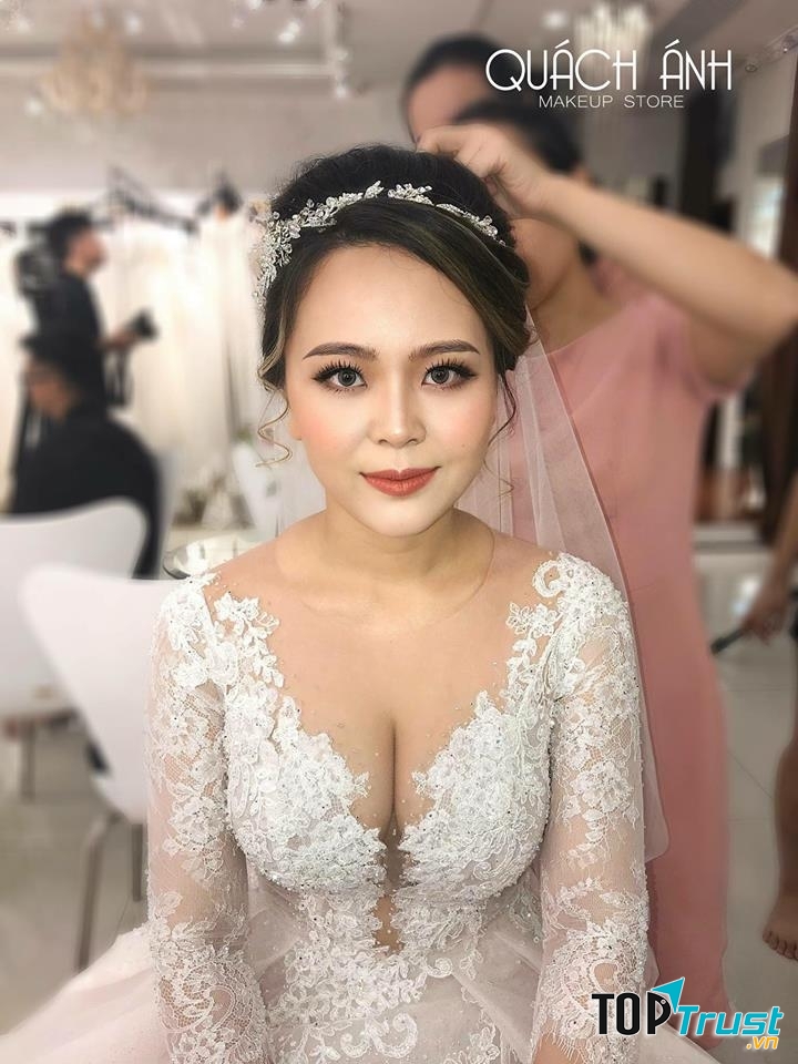 Quách Ánh Makeup Store