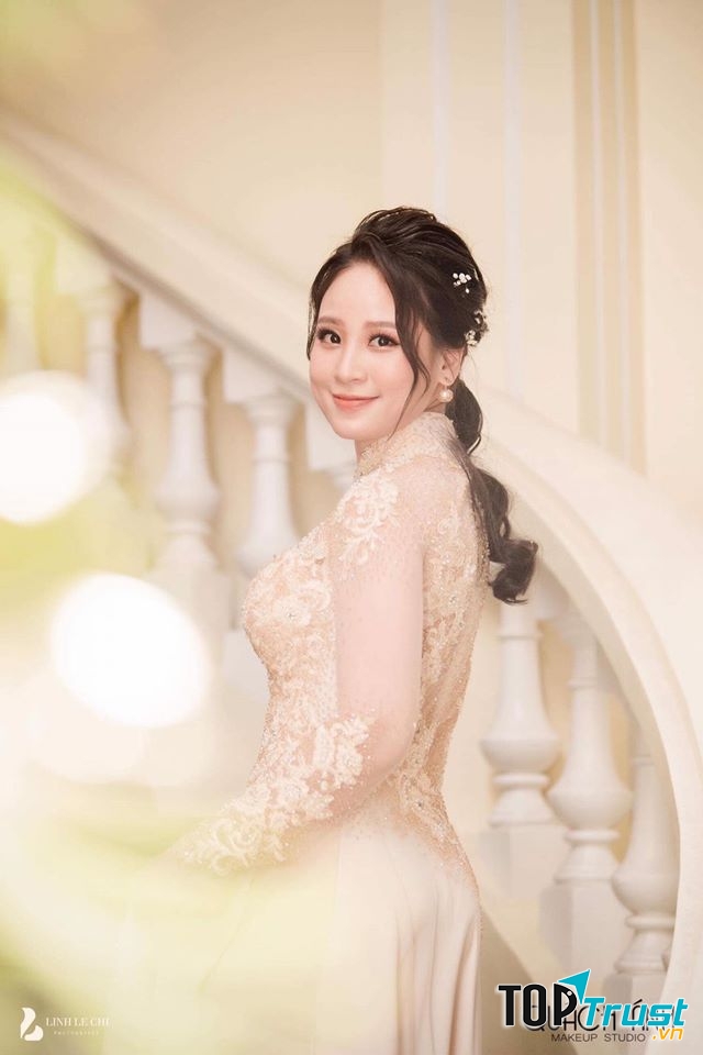 Quách Ánh Makeup Studio