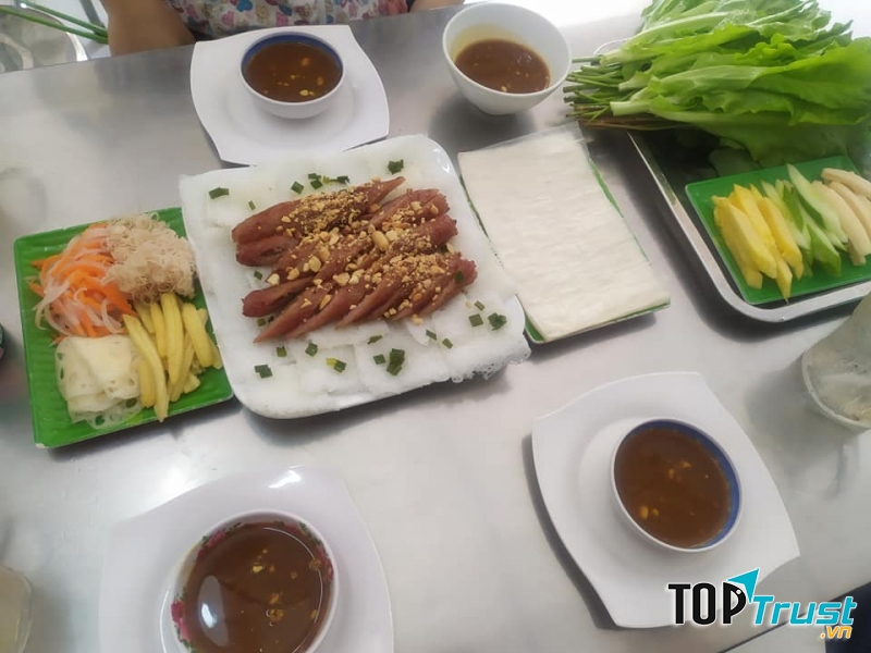 Nem nướng quán Anh Mập