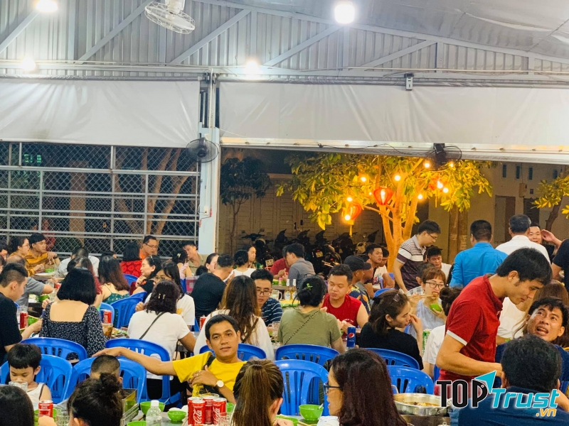 Quán ăn Hải Sản Hùng Chi