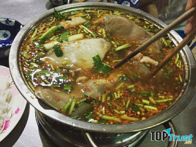 Quán Ăn Lẩu Nhã