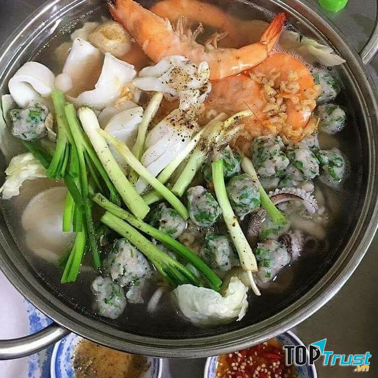 Quán Ăn Lẩu Nhã