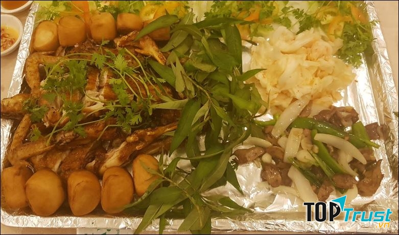 Quán ăn sân vườn Phong Ký