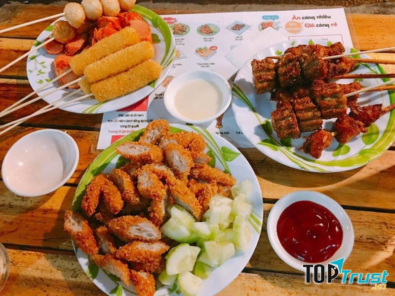 Ăn vặt tại Phố cổ Hà Nội
