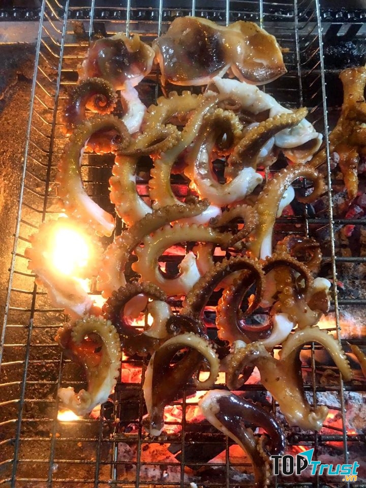 Quán Anh Em 140 Hồ Sen