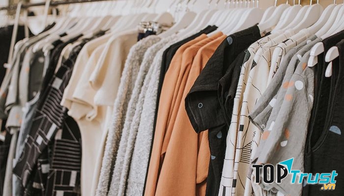 Những bộ quần áo đẹp luôn là những gì mà các cô gái cần