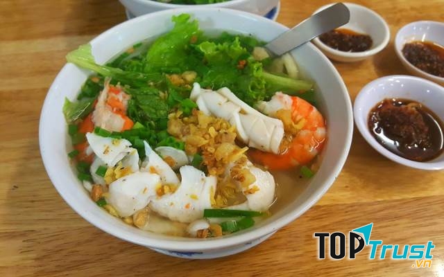 Menu của quán Ba Chấm khá đa dạng