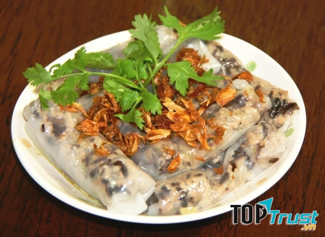 Quán bánh cuốn nóng