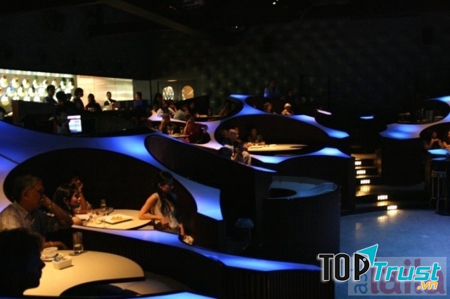 Quán Blue Frog Lounge, Mumbai, Ấn Độ