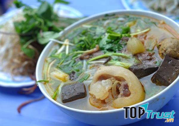 Bún bò bà Diệu