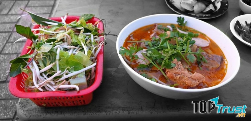 Quán bún bò Huế 43