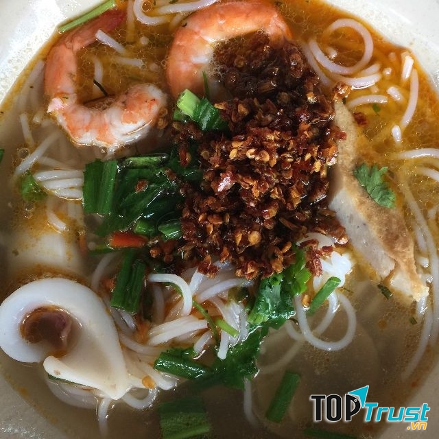 Bún Thái Hải Sản (Nguồn ảnh Lozi)