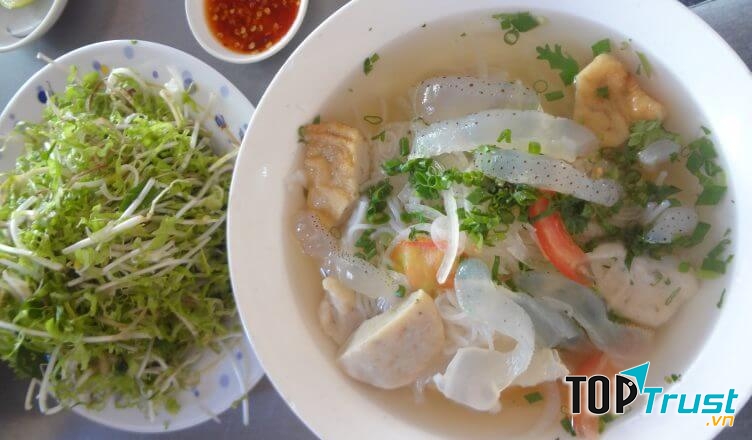  Tô bún siêu to, siêu ngon, siêu ngọt vị cá