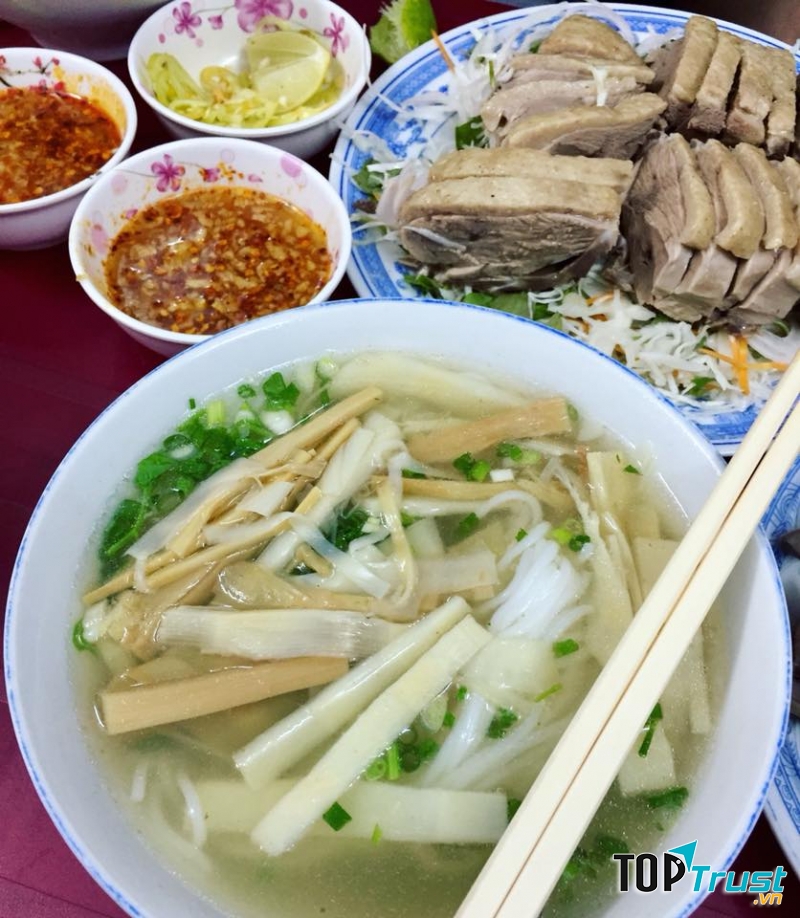 Quán Bún Măng Vịt