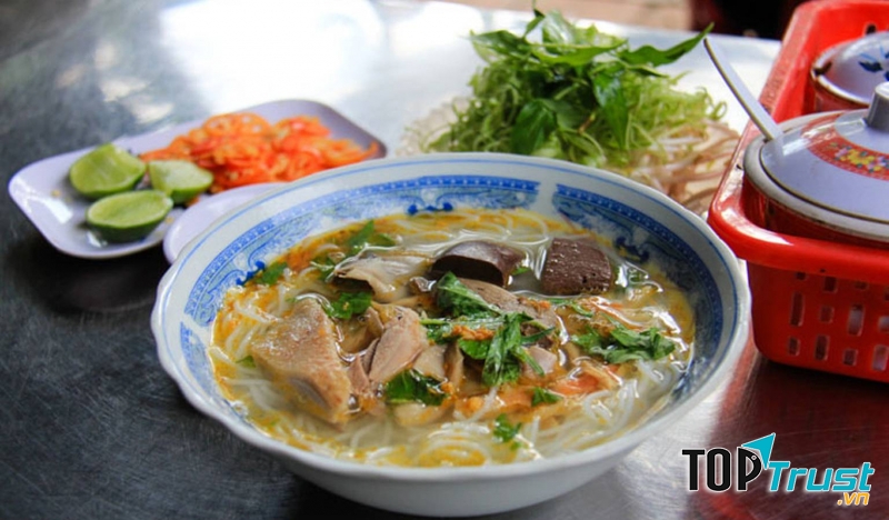 Quán Bún Măng Vịt