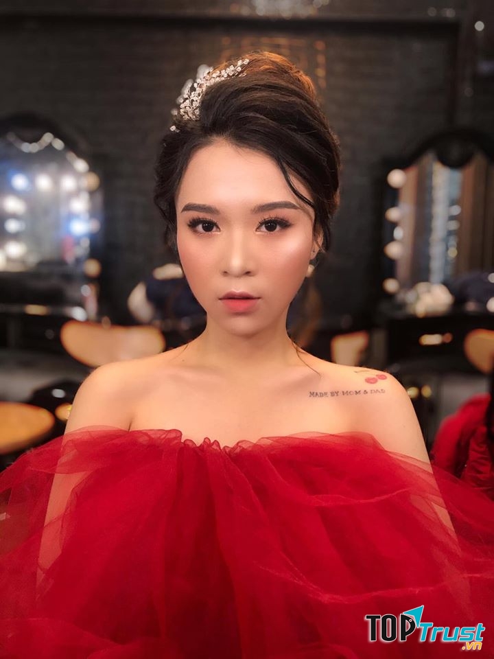 Quân Cá Makeup Academy