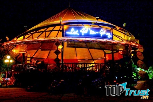 Cà phê Nón Huế - điểm độc đáo thu hút khách du lịch