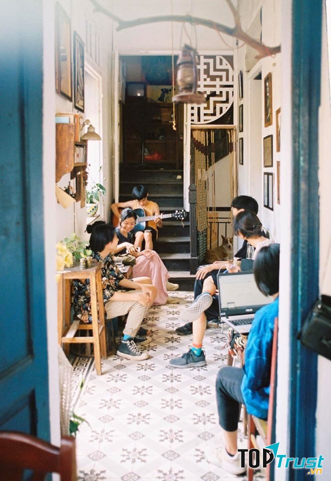 Quán Cầm