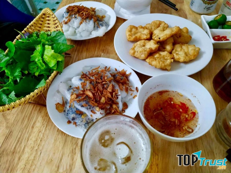 Quán Cây Bàng - Bánh cuốn chả mực