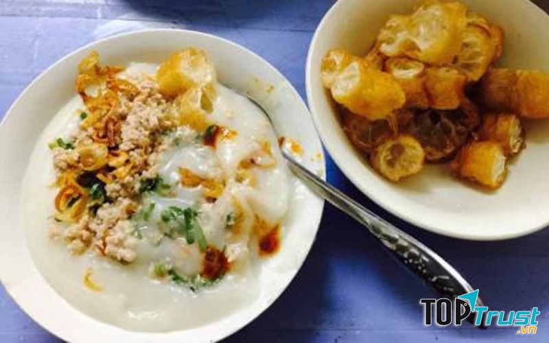 Món cháo cay ở Hải Phòng