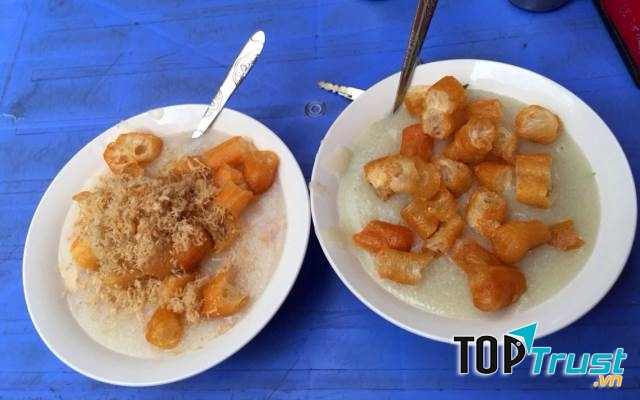 Quán cháo cô Hằng