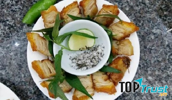 Quán Chay Diệu Lạc là một trong những quán cơm chay được đánh giá ngon và được nhiều người biết đến