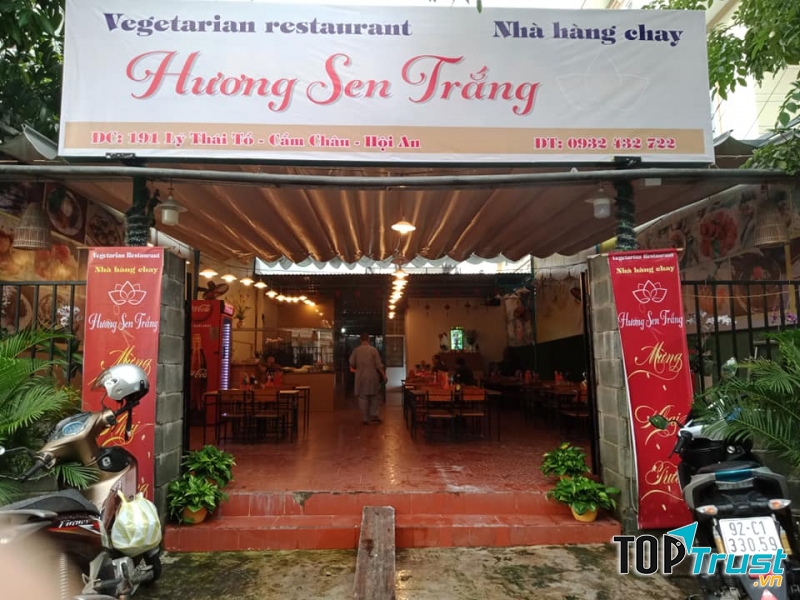 Quán Chay Hương Sen Trắng - Hội An