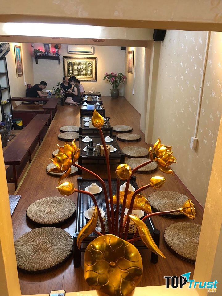 Không gian tại Quán cơm chay Khải Tường