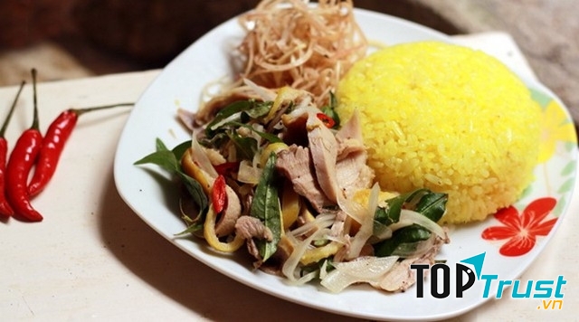Quán Cơm gà 9 Ly với món cơm gà xé ngon hết ý