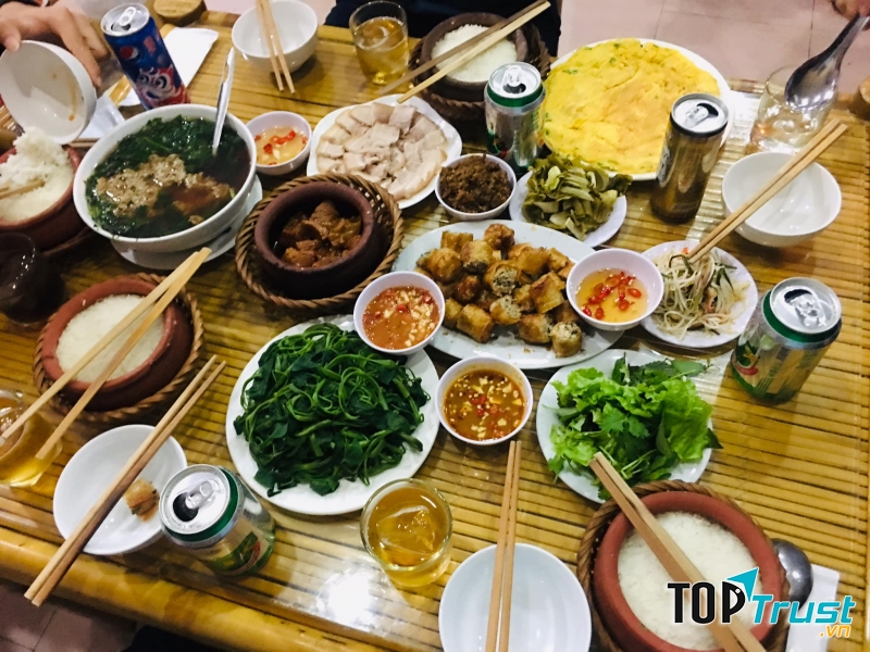 Quán cơm niêu Gia Đình  với thực đơn đa dạng