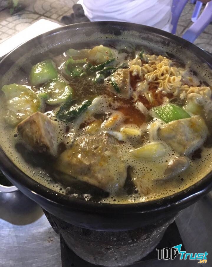 Lẩu dê hấp dẫn, thơm ngon