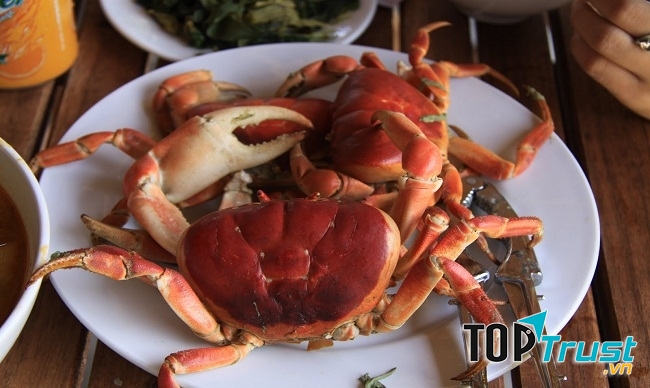 Quán Điểm chế biến món ăn hơi lâu nhưng bù lại rất vừa miệng và luôn nóng hổi