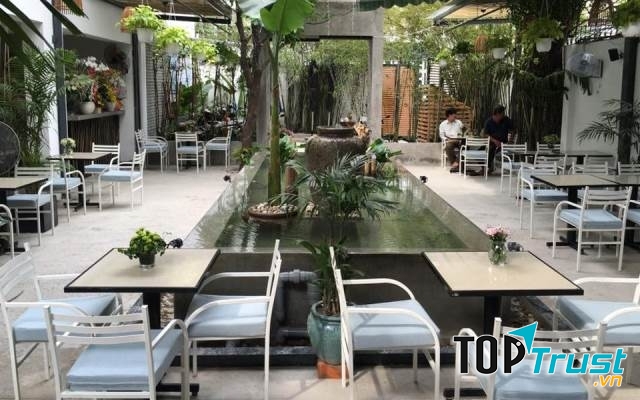 Một không gian thoáng mát để thưởng thức mì Quảng