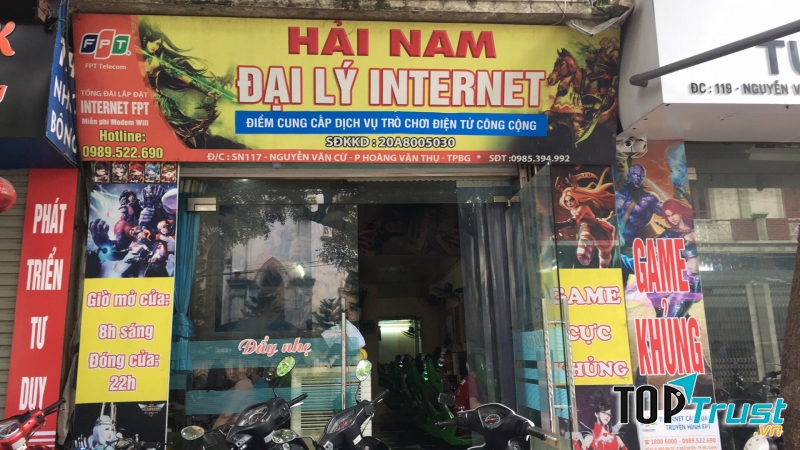 Chỗ để xe rộng rãi, địa điểm thuận lợi chính là một ưu điểm của quán