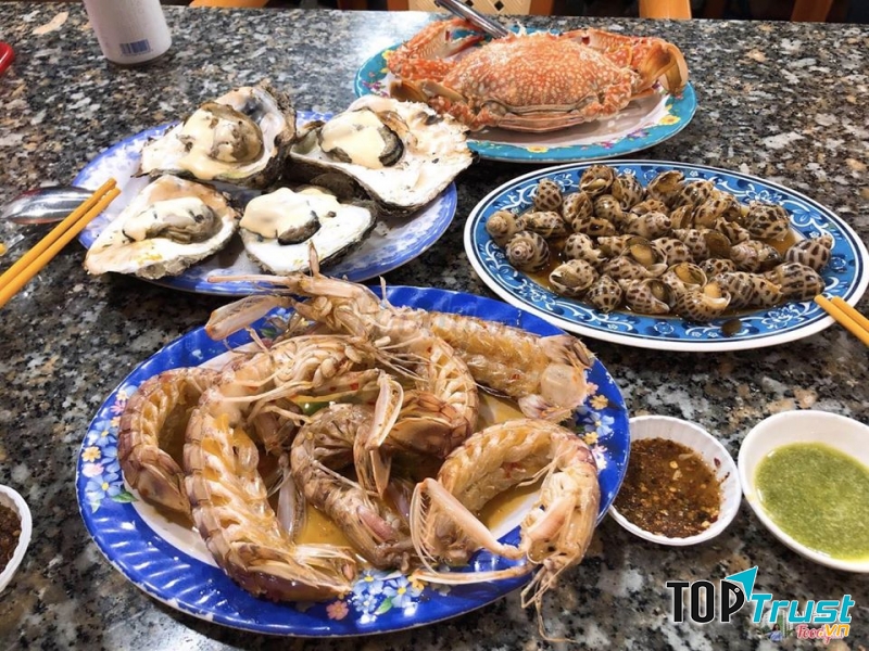 Quán Hải Sản Cô Thy