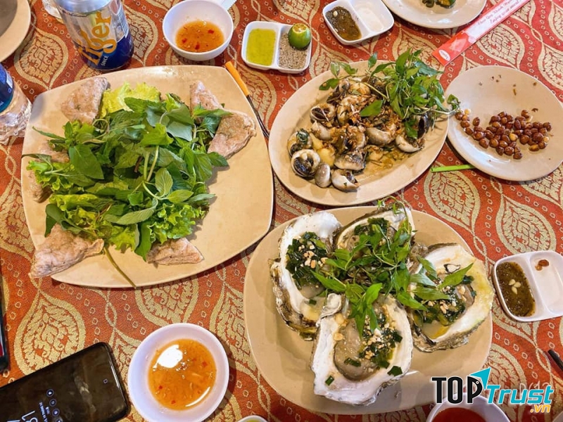 Quán Hải Sản Luỹ Tre Xanh