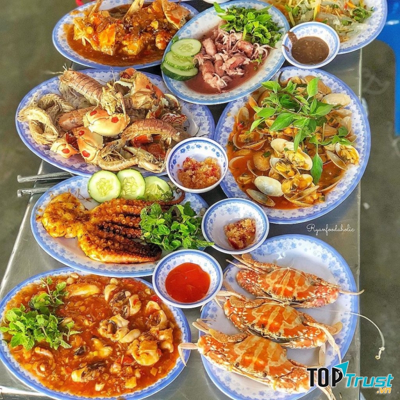 Quán Hải sản Năm Đảnh