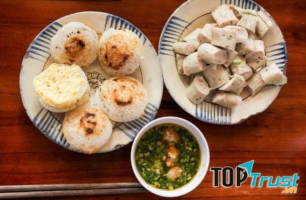 Quán Hoa - Bánh Căn & Mì Quảng