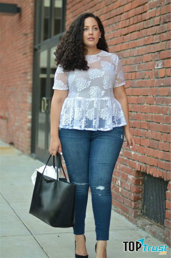 Gam màu trắng nhẹ tinh khôi