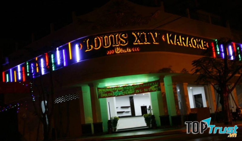 Không gian sang trọng tại Quán Karaoke Louis XIV